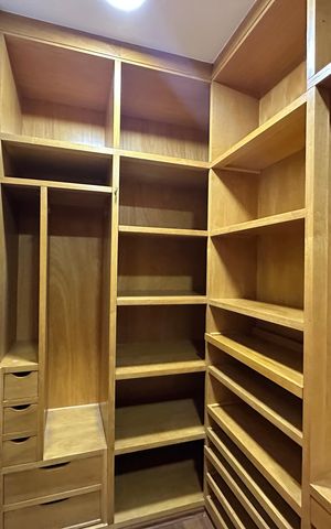 Apartamento à venda com 290m², 3 quartos e 4 vagas Apartamento à venda com 290m², 3 quartos e 4 vagasCloset da suíte 3