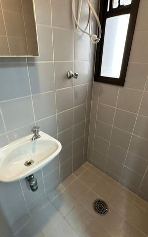 Apartamento à venda com 290m², 3 quartos e 4 vagas Apartamento à venda com 290m², 3 quartos e 4 vagasBanheiro de serviço