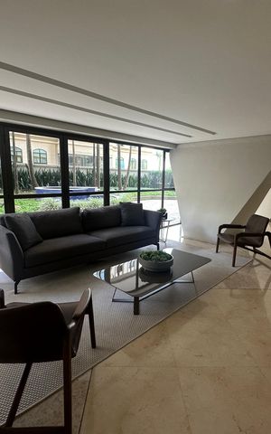 Apartamento à venda com 290m², 3 quartos e 4 vagas Apartamento à venda com 290m², 3 quartos e 4 vagasÁrea comum