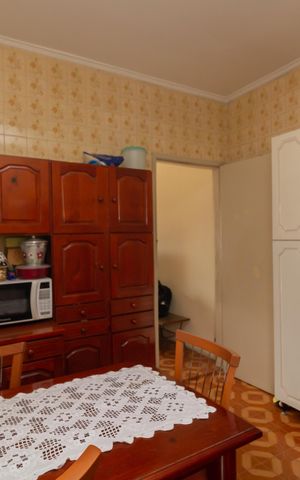 Casa à venda com 200m², 2 quartos e 2 vagas Casa à venda com 200m², 2 quartos e 2 vagasCozinha