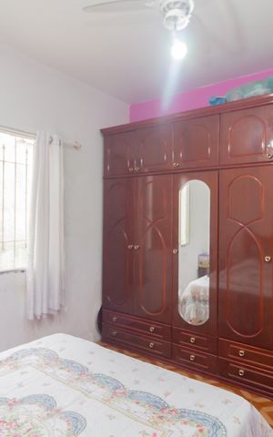 Casa à venda com 200m², 2 quartos e 2 vagas Casa à venda com 200m², 2 quartos e 2 vagasSuíte
