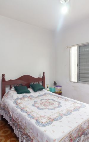 Casa à venda com 200m², 2 quartos e 2 vagas Casa à venda com 200m², 2 quartos e 2 vagasSuíte