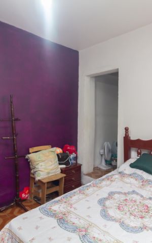 Casa à venda com 200m², 2 quartos e 2 vagas Casa à venda com 200m², 2 quartos e 2 vagasSuíte