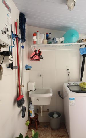Casa de condomínio à venda com 100m², 3 quartos e 1 vagaÁrea de Serviço
