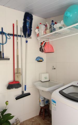 Casa de condomínio à venda com 100m², 3 quartos e 1 vagaÁrea de Serviço