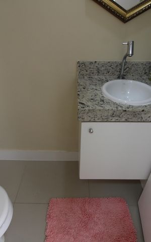 Casa de condomínio à venda com 100m², 3 quartos e 1 vagaLavabo