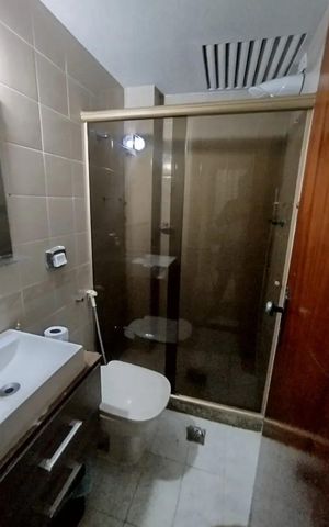 Apartamento à venda com 104m², 3 quartos e 2 vagas Apartamento à venda com 104m², 3 quartos e 2 vagasBanheiro