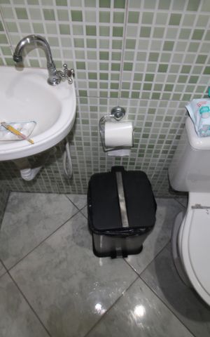 Casa à venda com 80m², 2 quartos e 2 vagasBanheiro
