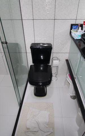 Casa à venda com 80m², 2 quartos e 2 vagasBanheiro 2