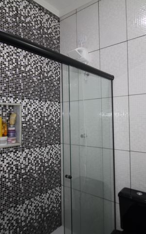Casa à venda com 80m², 2 quartos e 2 vagasBanheiro 2