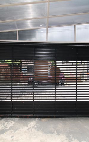 Casa à venda com 80m², 2 quartos e 2 vagasGaragem