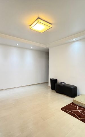 Apartamento à venda com 70m², 2 quartos e 3 vagas Apartamento à venda com 70m², 2 quartos e 3 vagasSala