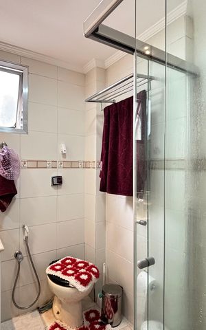 Apartamento à venda com 70m², 2 quartos e 3 vagas Apartamento à venda com 70m², 2 quartos e 3 vagasBanheiro