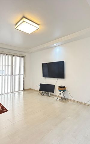 Apartamento à venda com 70m², 2 quartos e 3 vagas Apartamento à venda com 70m², 2 quartos e 3 vagasSala