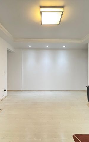 Apartamento à venda com 70m², 2 quartos e 3 vagas Apartamento à venda com 70m², 2 quartos e 3 vagasSala