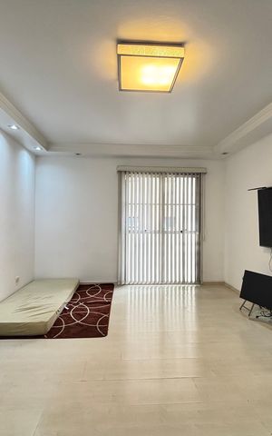 Apartamento à venda com 70m², 2 quartos e 3 vagas Apartamento à venda com 70m², 2 quartos e 3 vagasSala