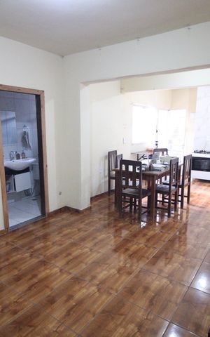Casa à venda com 390m², 3 quartos e 2 vagasSala