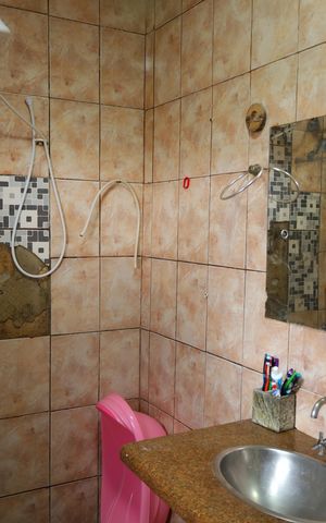Casa à venda com 250m², 3 quartos e 3 vagasBanheiro