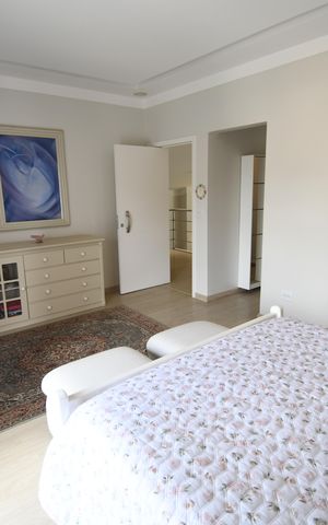 Casa de condomínio à venda com 410m², 4 quartos e 2 vagasQuarto 3 - Suíte 
