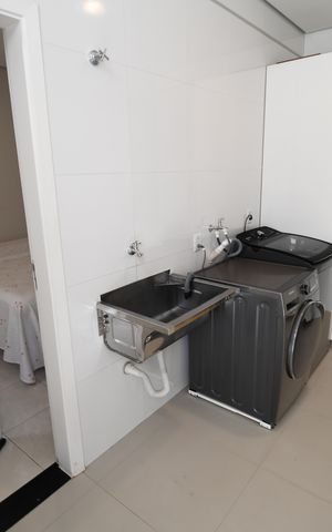 Casa de condomínio à venda com 410m², 4 quartos e 2 vagasÁrea de Serviço
