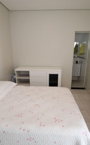 Casa de condomínio à venda com 410m², 4 quartos e 2 vagasQuarto 4 - Suíte 