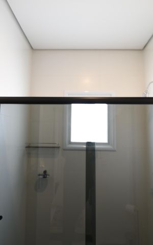 Casa de condomínio à venda com 410m², 4 quartos e 2 vagasBanheiro