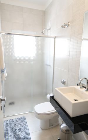 Casa de condomínio à venda com 410m², 4 quartos e 2 vagasBanheiro Suíte