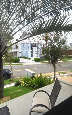 Casa de condomínio à venda com 410m², 4 quartos e 2 vagasEscritório - Vista