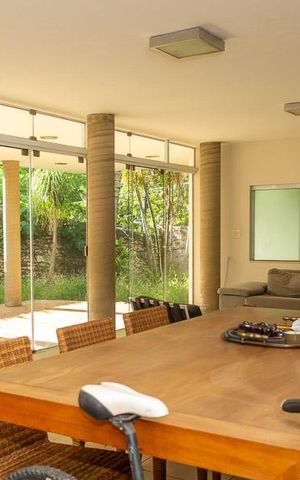 Casa para alugar com 441m², 3 quartos e 4 vagas Casa para alugar com 441m², 3 quartos e 4 vagasSala