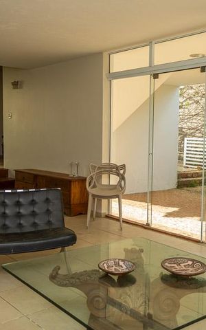 Casa para alugar com 441m², 3 quartos e 4 vagas Casa para alugar com 441m², 3 quartos e 4 vagasSala