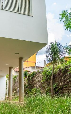 Casa para alugar com 441m², 3 quartos e 4 vagas Casa para alugar com 441m², 3 quartos e 4 vagasQuintal
