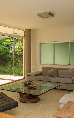 Casa para alugar com 441m², 3 quartos e 4 vagas Casa para alugar com 441m², 3 quartos e 4 vagasSala