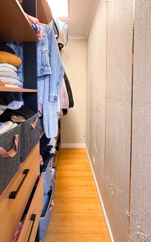 Casa de condomínio à venda com 90m², 2 quartos e 2 vagas Casa de condomínio à venda com 90m², 2 quartos e 2 vagasCloset do quarto 2