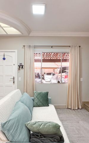 Casa de condomínio à venda com 90m², 2 quartos e 2 vagas Casa de condomínio à venda com 90m², 2 quartos e 2 vagasSala