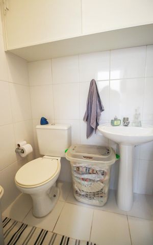 Casa à venda com 125m², 3 quartos e 3 vagasBanheiro de serviço