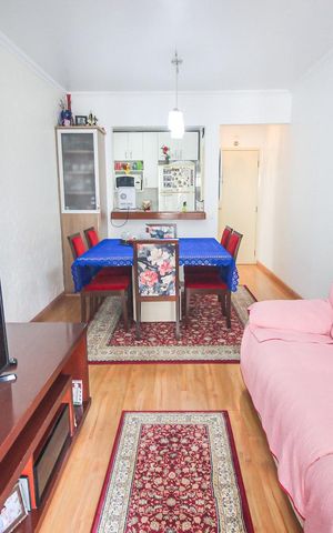 Apartamento à venda com 75m², 3 quartos e 2 vagasSala