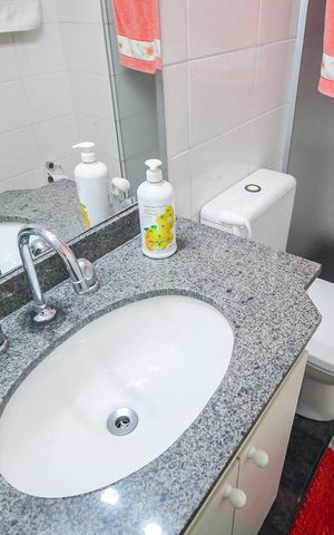Apartamento à venda com 75m², 3 quartos e 2 vagasBanheiro
