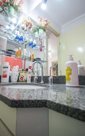 Apartamento à venda com 75m², 3 quartos e 2 vagasBanheiro