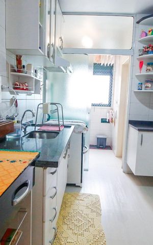 Apartamento à venda com 75m², 3 quartos e 2 vagasCozinha