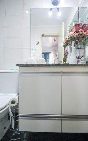Apartamento à venda com 75m², 3 quartos e 2 vagasBanheiro da Suíte