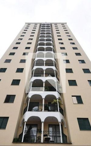 Apartamento à venda com 75m², 3 quartos e 2 vagasFachada