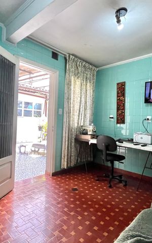 Casa à venda com 423m², 4 quartos e 2 vagas Casa à venda com 423m², 4 quartos e 2 vagasQuarto de Serviço