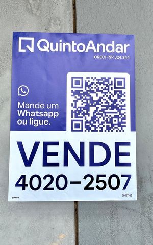 Casa à venda com 423m², 4 quartos e 2 vagas Casa à venda com 423m², 4 quartos e 2 vagasPlaquinha