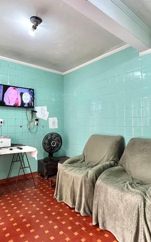 Casa à venda com 423m², 4 quartos e 2 vagas Casa à venda com 423m², 4 quartos e 2 vagasQuarto de Serviço