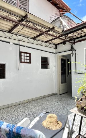 Casa à venda com 423m², 4 quartos e 2 vagas Casa à venda com 423m², 4 quartos e 2 vagasQuintal