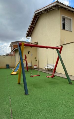 Casa de condomínio para alugar com 133m², 3 quartos e 2 vagas Casa de condomínio para alugar com 133m², 3 quartos e 2 vagasPlayground