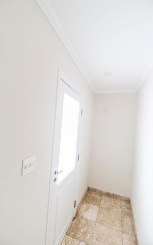 Casa de condomínio para alugar com 436m², 5 quartos e 8 vagas Casa de condomínio para alugar com 436m², 5 quartos e 8 vagasEntrada