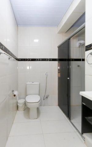 Casa para alugar com 180m², 4 quartos e 4 vagas Casa para alugar com 180m², 4 quartos e 4 vagasBanheiro