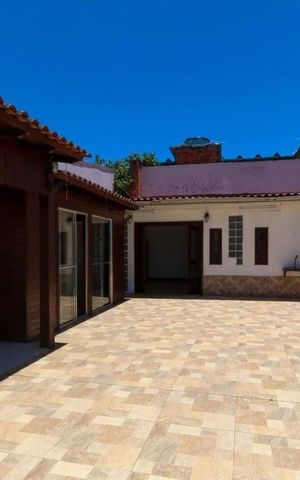 Casa para alugar com 180m², 4 quartos e 4 vagas Casa para alugar com 180m², 4 quartos e 4 vagasÁrea Externa