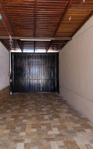 Casa para alugar com 180m², 4 quartos e 4 vagas Casa para alugar com 180m², 4 quartos e 4 vagasÁrea Externa